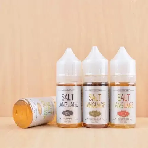 SALT LANGUAGE 鹽語煙油推薦|丁鹽小煙專用・5 款口味・順滑體驗|台灣現貨 1 SALT LANGUAGE 鹽語煙油 高品質丁鹽小煙專用電子煙油 多元口味與順滑體驗 產品實拍