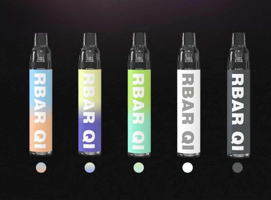 FITPOD RBAR Q1 主機推薦|便攜設計・長效電池・五款漸層配色|台灣現貨 2 Fitpod RBAR Q1 一次性電子煙主機 便攜設計 多口味選擇 長效電池 產品實拍